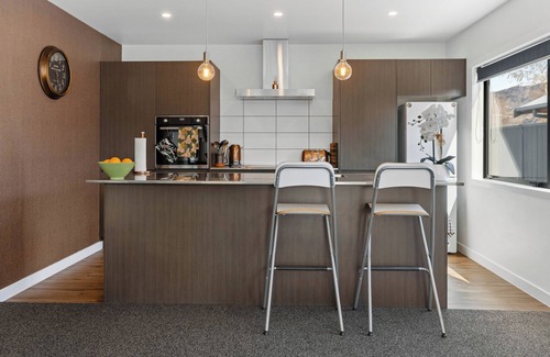 Lowburn House | Greenway Charm - Cromwell Holiday Home