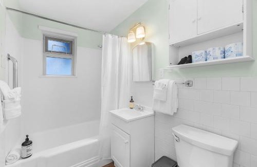 Phinney Ridge House | Greenwood's Lavender Haze - Walk Score 81