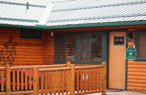 Greer Cabin | Greer "Riverbend Family Retreat" Main House #110
