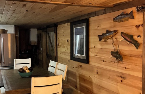 Tumbling Shoals House | Greers Ferry Lake getaway
