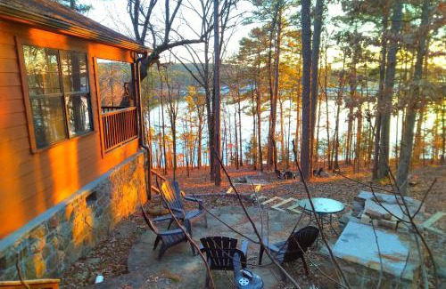 Tumbling Shoals House | Greers Ferry Lake Cabin