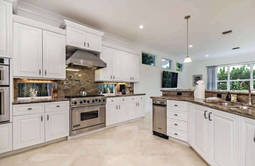 Southside House | Gregory Place - Dine Alfresco by the Pool in South End Sophistication