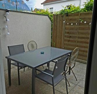 Ile Verte Apartment | Grenoble, Ile Verte, charme, terrasse et calme
