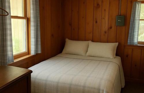 Woodruff House | Gresham Shores-Dancin' Bobber #2