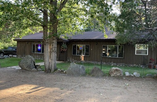 Woodruff Cabin | Gresham Shores - Hungry Bear - PET FRIENDLY