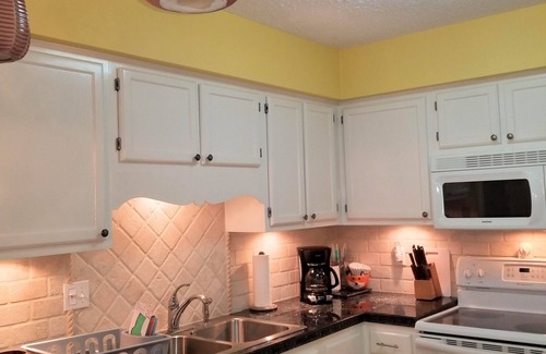 Terrytown Condo | Gretna Getaway/great for travel nurses/7 miles to French Quarter