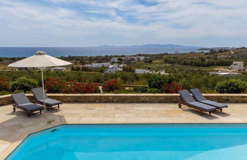 Agios Fokas House | GREY MARBLE VILLA AFIOS FOKAS TINOS