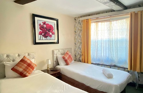 Canterbury Cabin | Greyfriars Lodge
