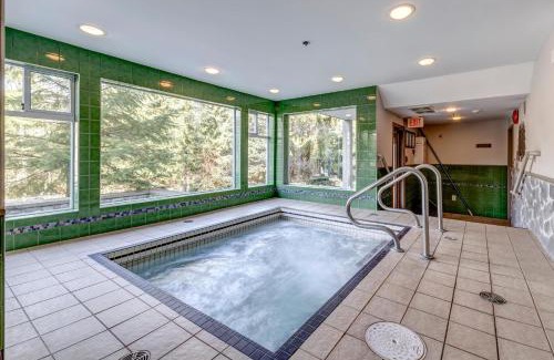 Upper Village House | Greystone Lodge 320 Ski-in Out