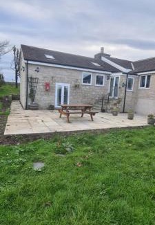 Hurdlow Apartment | Greystones nawab b c sleep12, in buxton in peak park