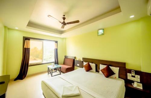 Puri Hotel | GRG Hotel Deep Ganga Inn Puri होटल दीप गंगा इन হোটেল ডিপ গঙ্গা ইন-sea view-rooms-fully-air-conditioned-hotel with-lift-wifi-and-parking-facility- Best Hotel in Puri