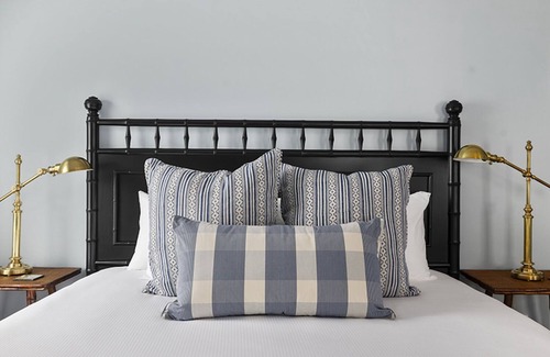Kennebunkport Hotel | Griffin Suite at Kennebunkport Inn, Free Parking, Near Kennebunkport Marina