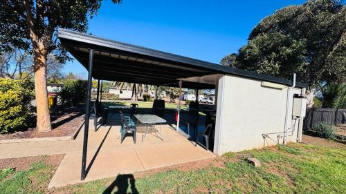 Griffith Other | Griffith Tourist Caravan Park