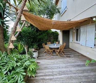 Grimaud Apartment | Grimaud 2 chambres Jacuzzi terrasse