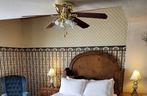 Monticello Hotel | Grist Mill Inn