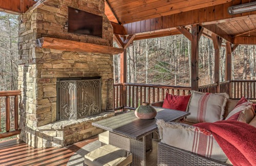 Morganton Cabin | Grizzley Gulch by Escape to Blue Ridge
