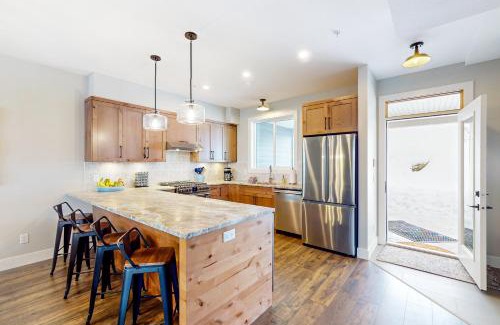 Snow Pine Estates House | Grizzly Ridge