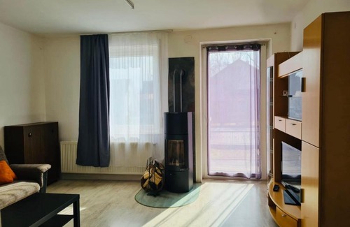 Kaufbeuren Apartment | Großartige 3 Zimmer Ferienwohnung mit Kamin und Garten für 1-6 Personen