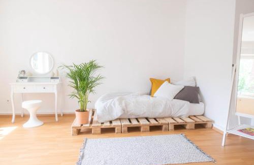 Erfurt Apartment | Große 3 Zimmer Wohnung mit Netflix in zentraler Lage