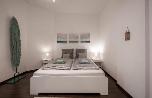Hasselbachplatzviertel Apartment | Große Altstadtwohnung im Zentrum mit Balkon - Super Lage