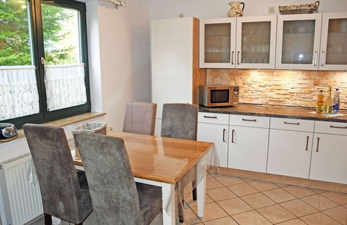 Lancken-Granitz Apartment | Großes Ferienhaus mit Terrasse am Granitzwald - Ferienhaus Familie Hartwig