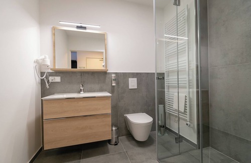 Friedrichshain Apartment | Großzügiges Apartment im 1.og mit Lift in Berlin