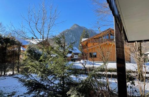 Marquartstein Apartment | Großzügiges Domizil, 90qm, mit Terrasse, Garten, Infrarotkabine und Garage