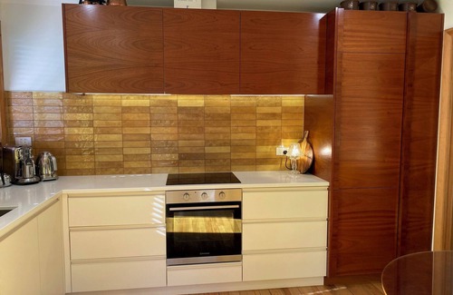 Nelson City Centre House | Groove-on-Grove. nEntire home in Nelson.