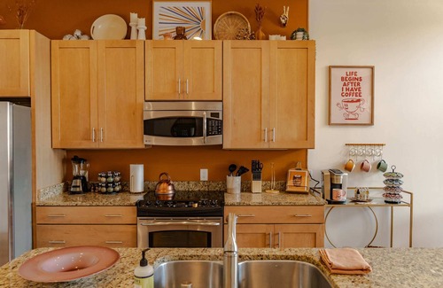 East Market District Apartment | Groovy NuLu Condo | Heart of Vibrant Lou District!