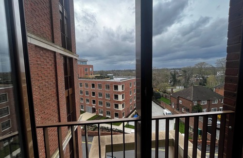 St Albans Apartment | Grosvenor Rd Studio - Sleeps 4, Pet Friendly, WiFi