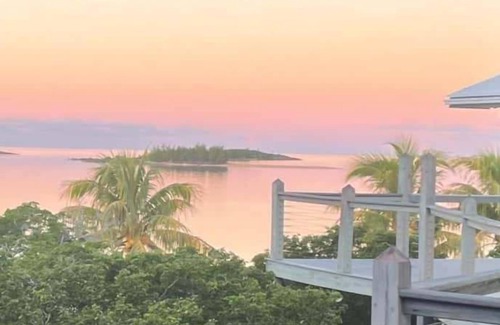 Salt Pond House | Grotto Bay: 5BR Villa w/Private Beach