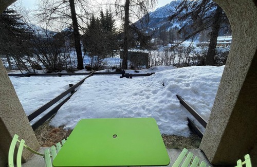 Monetier-les-Bains Apartment | Ground Floor 2-Room Apartment · Central Location · Near Ski Lifts and Thermal Baths