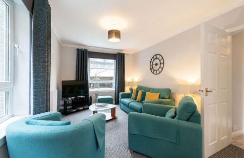 Bridge of Allan Apartment | Ground-fl Two Bedroom Apartment in Bridge of Allan