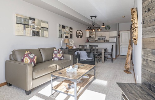 Silver Star Mountain Condo | Ground floor 1 bedroom + alcove condo - great access to trails and village