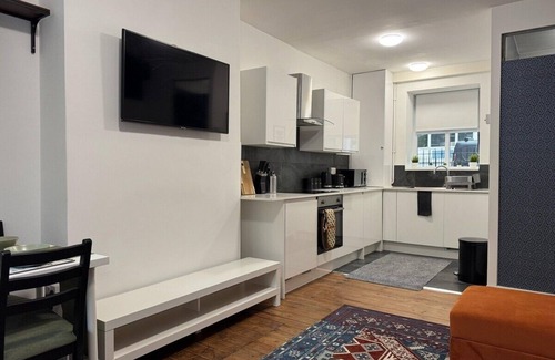 Hoxton West Apartment | Ground Floor 2-Bed Apartment In Hackney