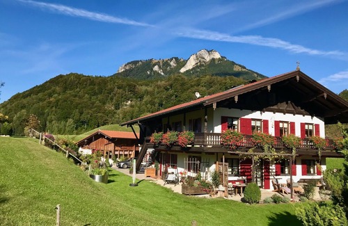 Windshausen Apartment | Ground floor apartment 120 m², direct mountain view