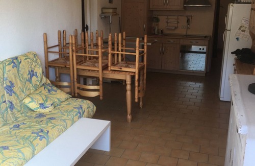 Meze Apartment | ground-floor apartment with garden
