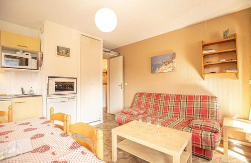 Aussois Apartment | Ground floor, balcony, tv, ski locker, 30m², Aussois