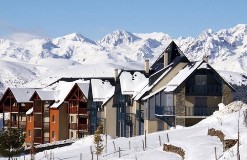 Peyragudes Apartment | Ground floor, balcony, tv, ski locker, 46m², Peyragudes