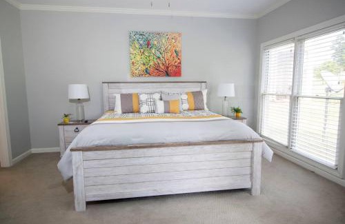 Country Club House | Ground Floor Golf Course Condo