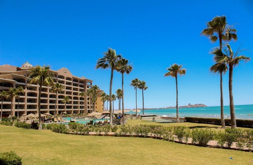 Sandy Beach Condo | Ground Floor+ Ocean View~ Sonoran Spa W102 ~rents to 21+