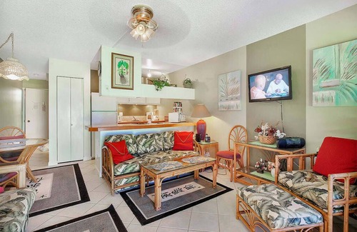 Kaunakakai Condo | Ground Floor Ocean View W/Lanai–Molokai Shores