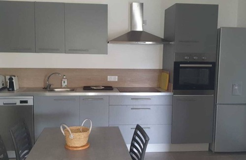 Olmeto Apartment | GROUND FLOOR SEA VIEW 2 minutes' walk from the beach.