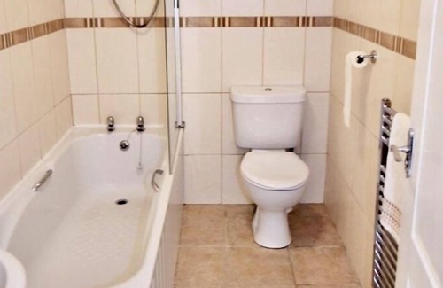 Coatbridge Apartment | Ground floor Victorian Apartment