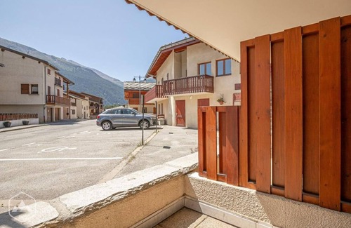 Aussois Apartment | Ground floor, view limited, terrace, tv, ski locker, 40m², Aussois
