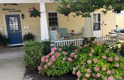 Highlands Cottage | Ground floor water side 1-bedroom cottage. Rocking chair front porch. No stairs