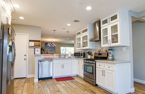 Village Grove House | Group Friendly, Ideal Location, with Private Saltwater Heated Pool