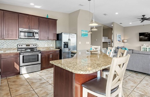 Morgantown House | Group Hug ~ Outdoor Pool, Deeded Beach Access + $400 FREE Activities Daily ~ Zoo/Parasailing + More
