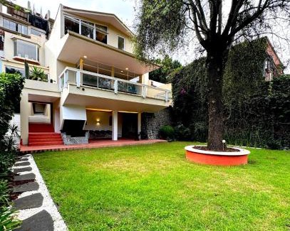 Naucalpan House | Group Stay In home Fun Yard 15 Min from Polanco!