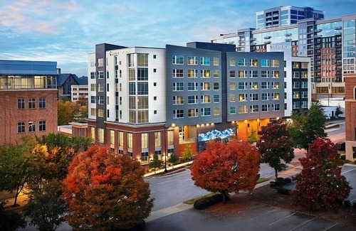 Greenville Downtown Apartment | Group Stay w/4 King Units | Indoor Pool Access, Near Peace Center & Bon Secours